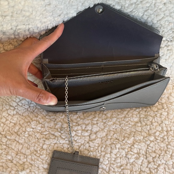 Authentic PRADA Envelope wallet in Saffiano leather - Picture 9 of 16
